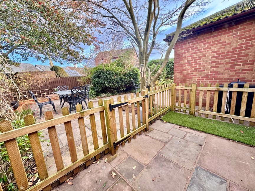2 bedroom Bungalow for Sale Larkins Close, Baldock, Hertfordshire