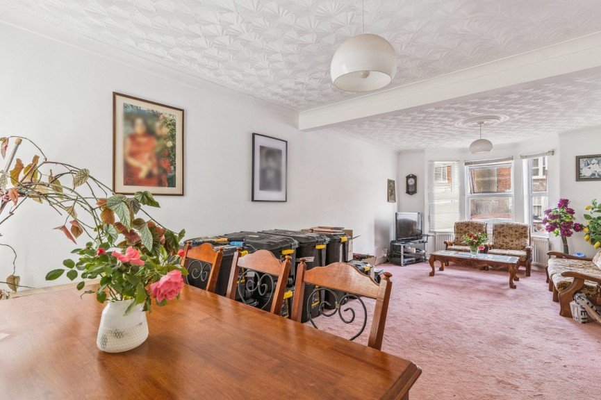 3 bedroom House for Sale Lancaster Road, Hitchin, Hertfordshire