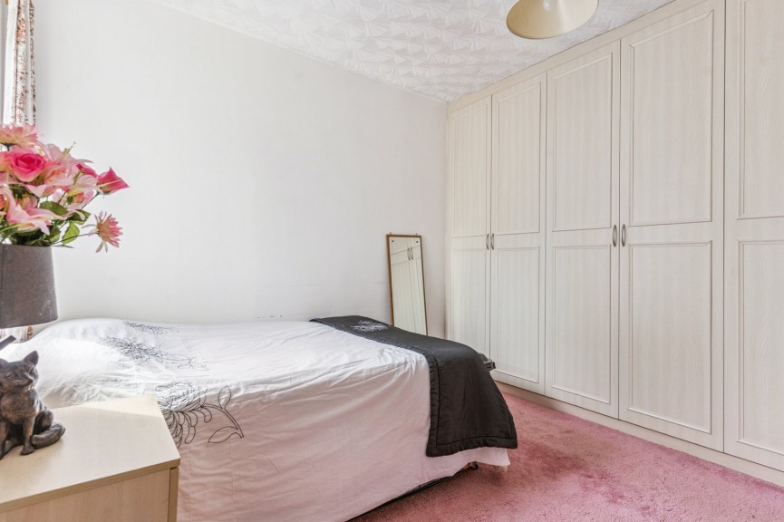 3 bedroom House for Sale Lancaster Road, Hitchin, Hertfordshire