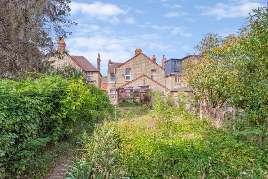 3 bedroom House for Sale Lancaster Road, Hitchin, Hertfordshire