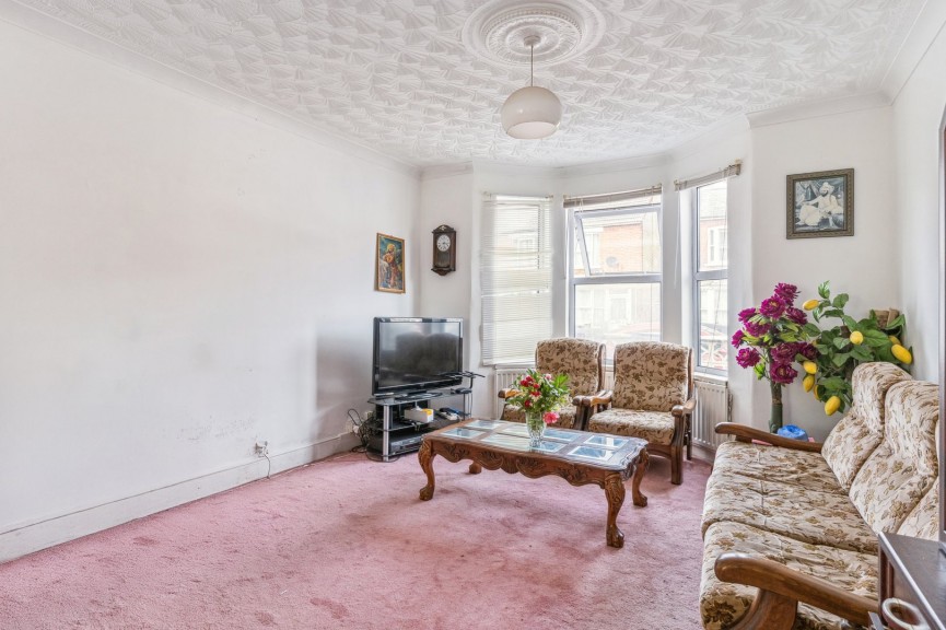 3 bedroom House for Sale Lancaster Road, Hitchin, Hertfordshire