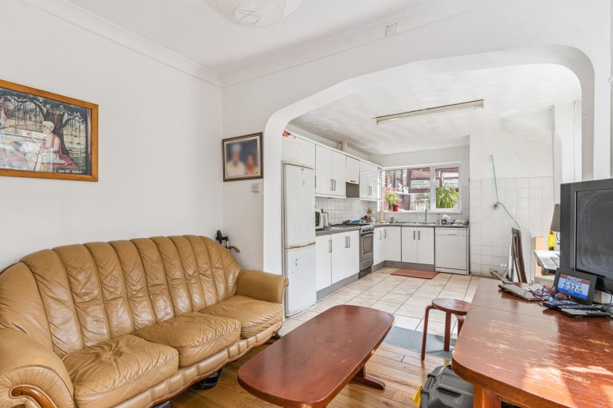 3 bedroom House for Sale Lancaster Road, Hitchin, Hertfordshire