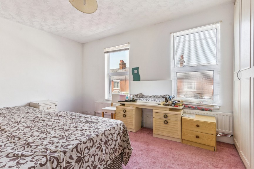 3 bedroom House for Sale Lancaster Road, Hitchin, Hertfordshire