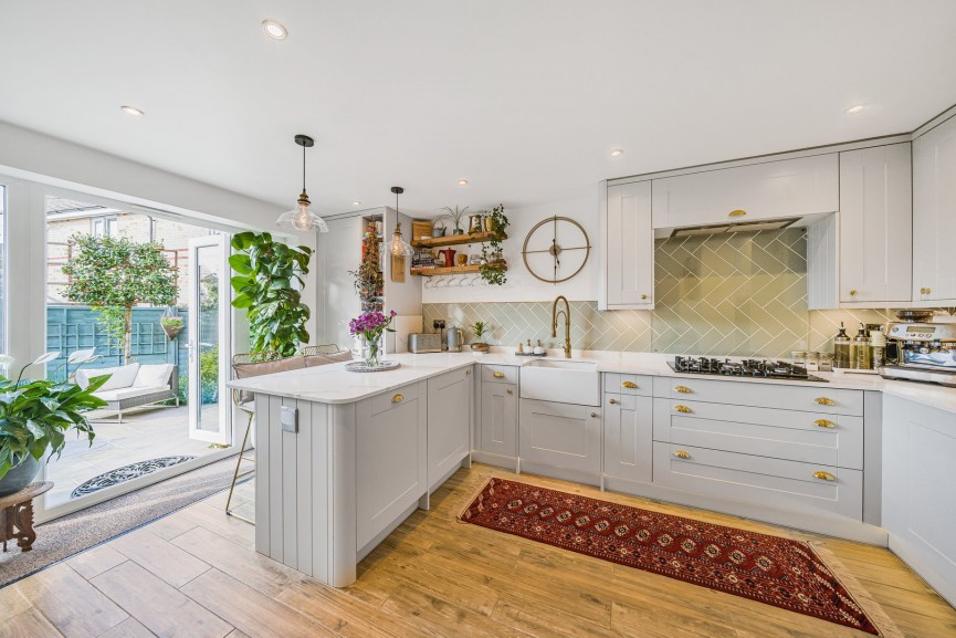 4 bedroom House for Sale Valerian Way, STOTFOLD, Bedfordshire