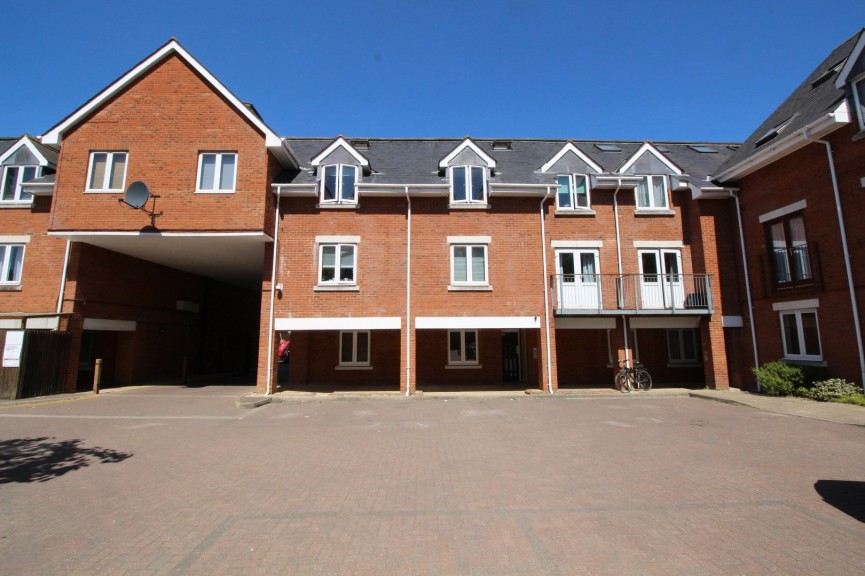 Walsworth Road, Hitchin, Hertfordshire
