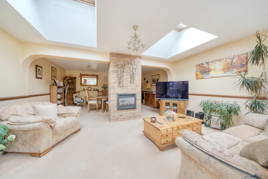 3 bedroom House for Sale Stotfold, Hitchin, Bedfordshire