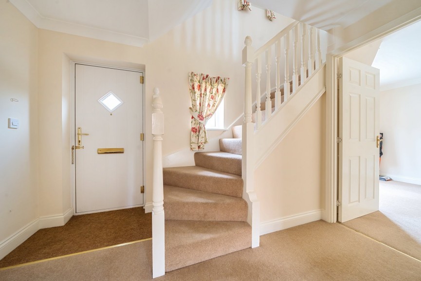 3 bedroom House for Sale Dove House Drive, Henlow, Bedfordshire
