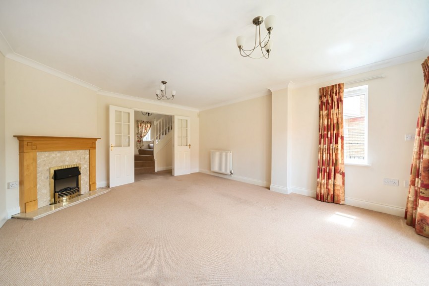3 bedroom House for Sale Dove House Drive, Henlow, Bedfordshire