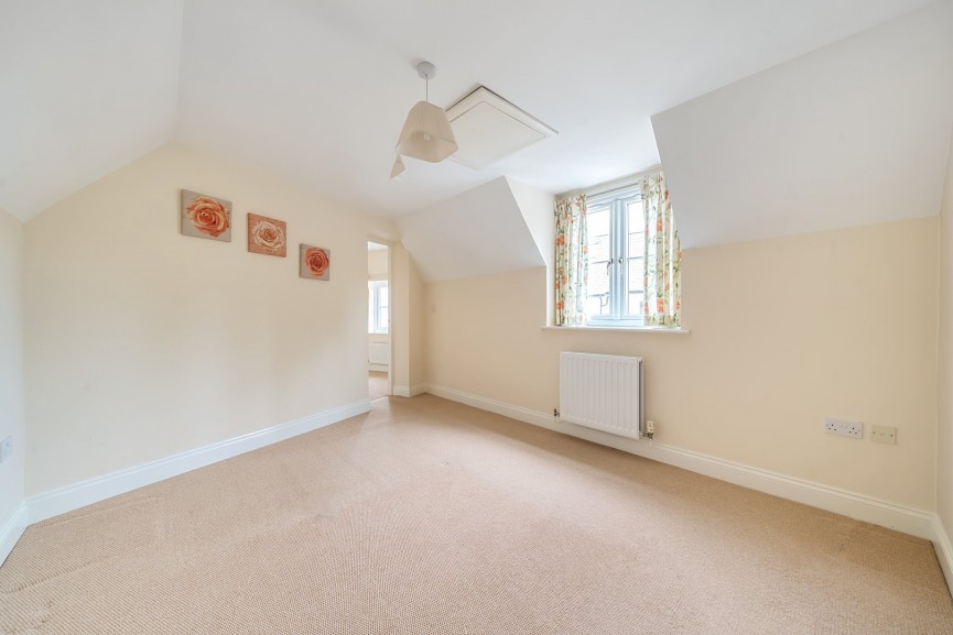 3 bedroom House for Sale Dove House Drive, Henlow, Bedfordshire