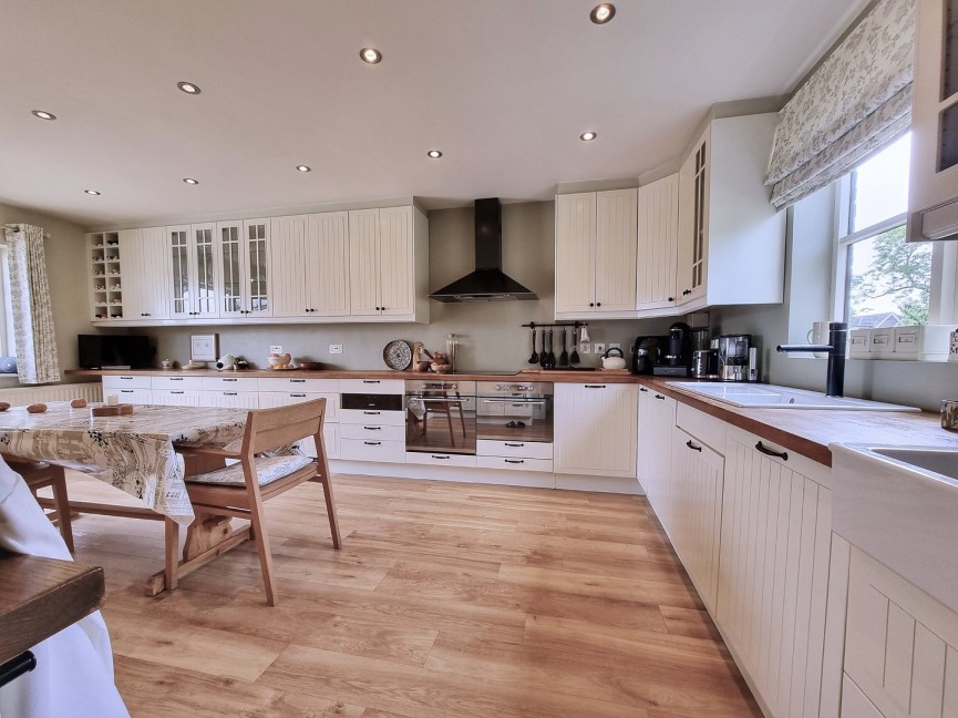 4 bedroom House for Sale Silsoe, Bedfordshire