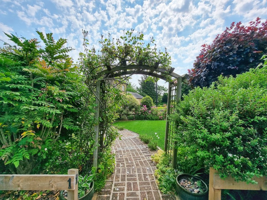 4 bedroom House for Sale Silsoe, Bedfordshire