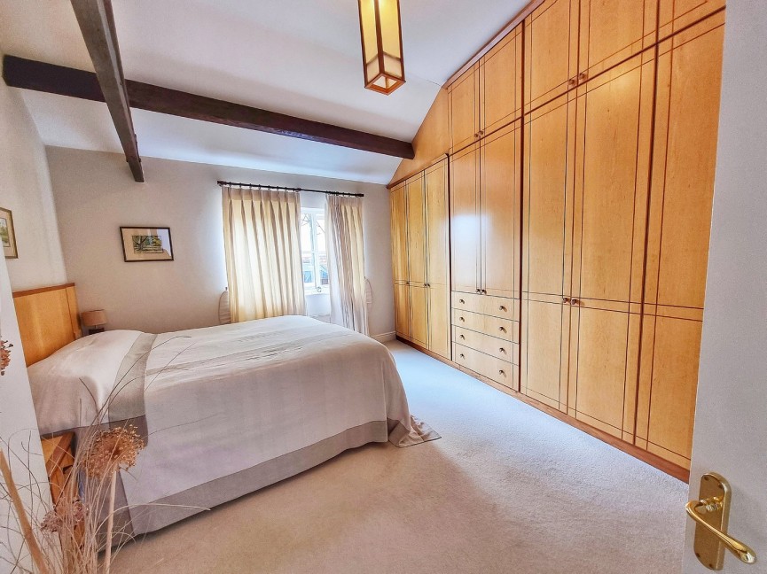 4 bedroom House for Sale Silsoe, Bedfordshire