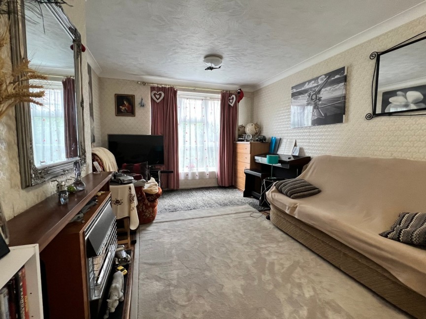 2 bedroom House for Sale Vine Close, Welwyn Garden City, Hertfordshire
