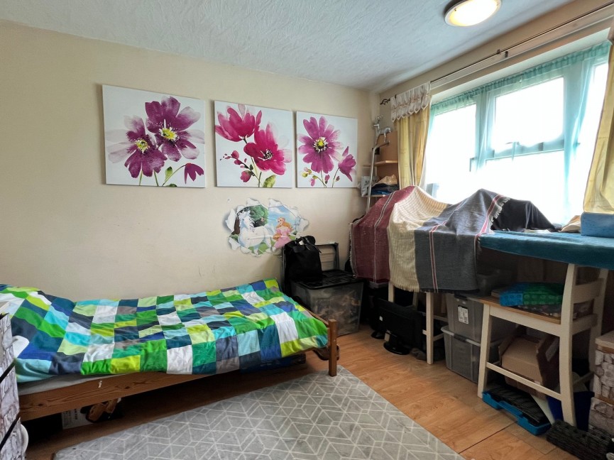 2 bedroom House for Sale Vine Close, Welwyn Garden City, Hertfordshire