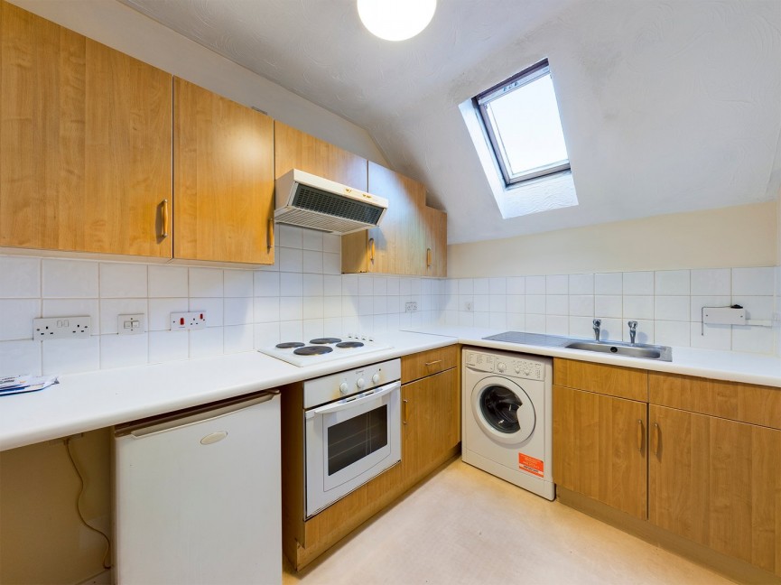 2 bedroom Flat for Letting Redoubt Close, Hitchin, Hertfordshire