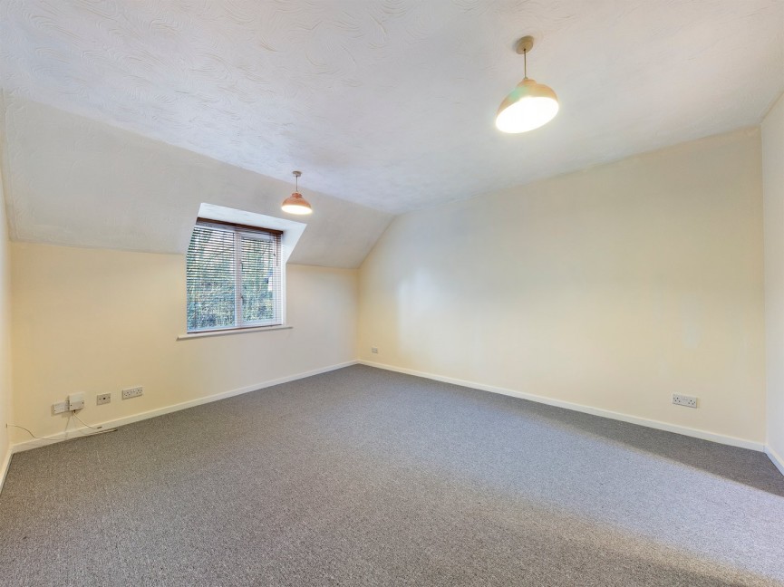 2 bedroom Flat for Letting Redoubt Close, Hitchin, Hertfordshire