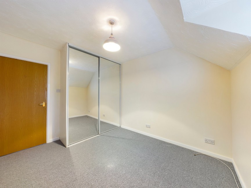 2 bedroom Flat for Letting Redoubt Close, Hitchin, Hertfordshire