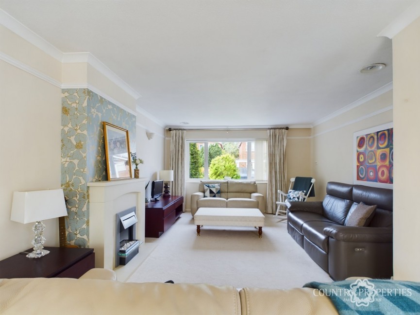 3 bedroom House for Sale Robin Mead, Welwyn Garden City, Hertfordshire