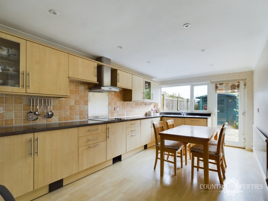 3 bedroom House for Sale Robin Mead, Welwyn Garden City, Hertfordshire