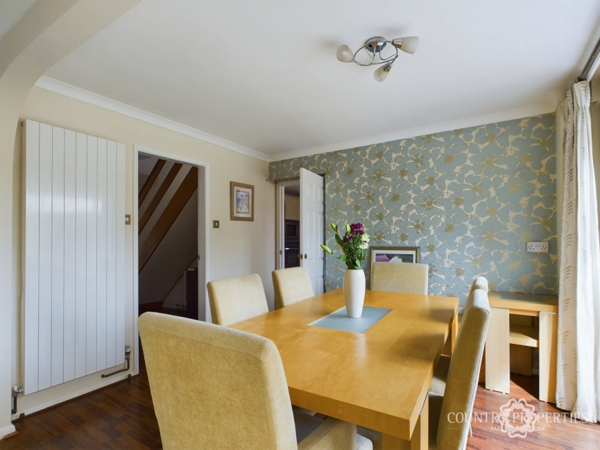 3 bedroom House for Sale Robin Mead, Welwyn Garden City, Hertfordshire
