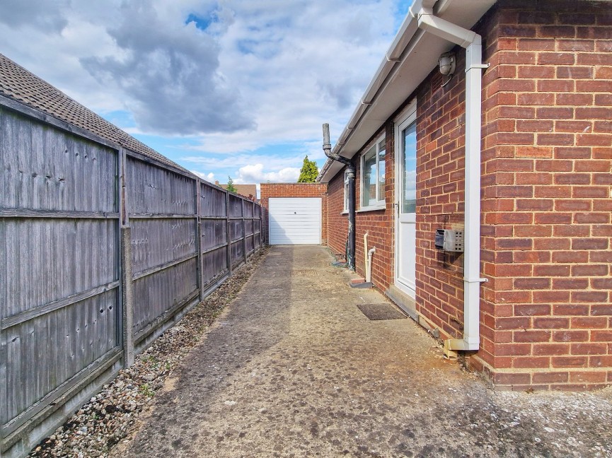 2 bedroom Bungalow for Sale Houghton Conquest, Bedfordshire