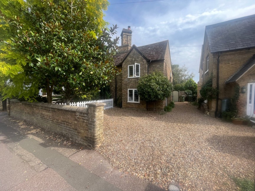 2 bedroom House for Sale Silsoe, Bedfordshire