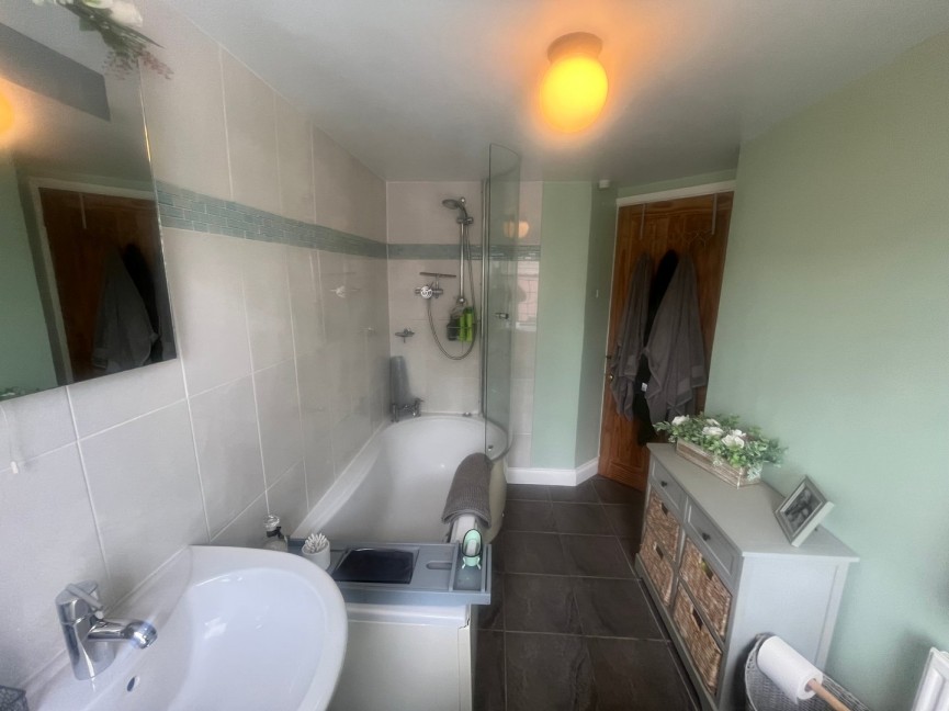 2 bedroom House for Sale Silsoe, Bedfordshire