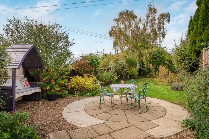 2 bedroom House for Sale Great Braitch Lane, Hatfield, Hertfordshire