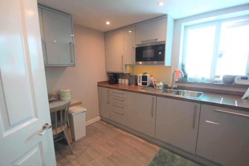 1 bedroom House for Letting High Street, Arlesey, Bedfordshire