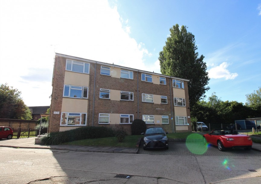 1 bedroom Flat for Letting Hazelwood Close, Hitchin, Hertfordshire