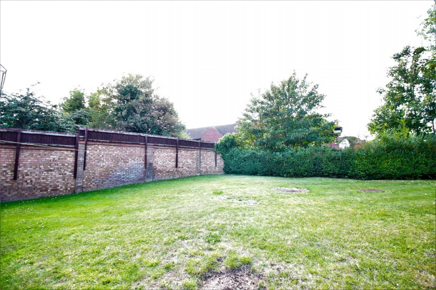 1 bedroom Flat for Letting Hazelwood Close, Hitchin, Hertfordshire
