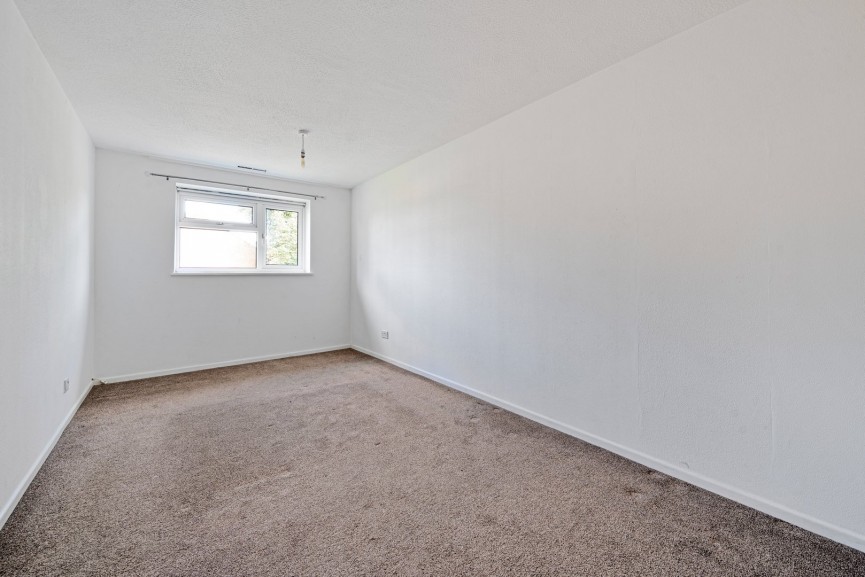 2 bedroom Flat for Sale Hitchin Road, Stotfold, Bedfordshire