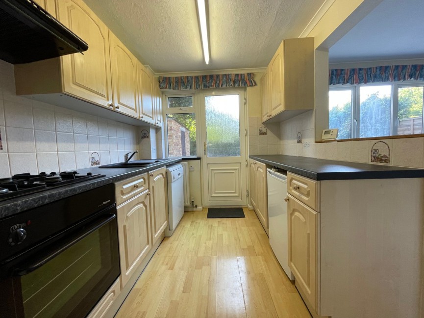 3 bedroom House for Letting Stuart Drive, Royston, Hertfordshire