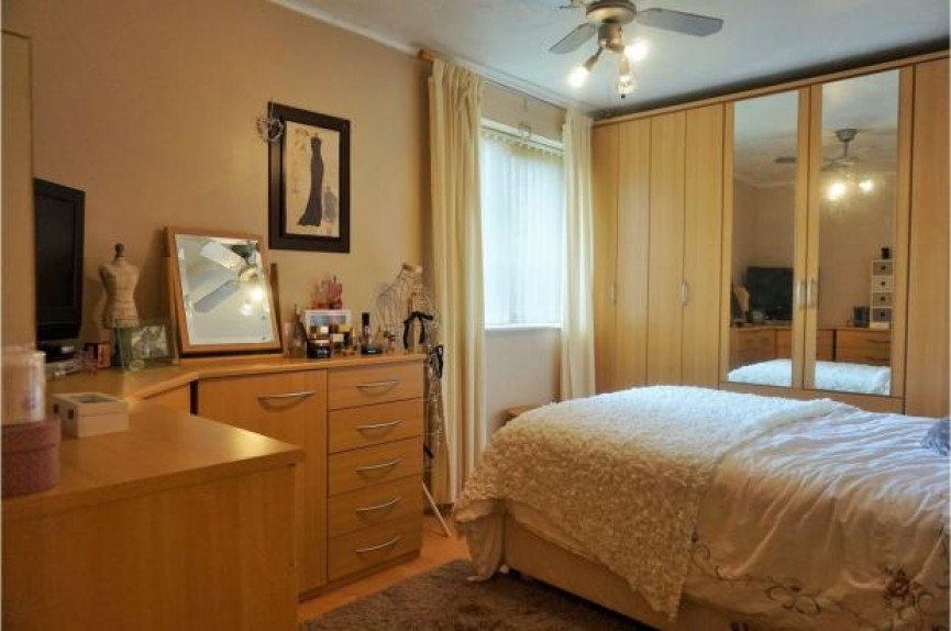 1 bedroom Flat for Letting Redwood Grove, Bedford