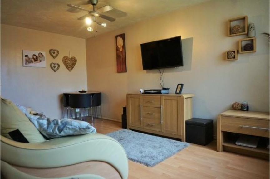 1 bedroom Flat for Letting Redwood Grove, Bedford