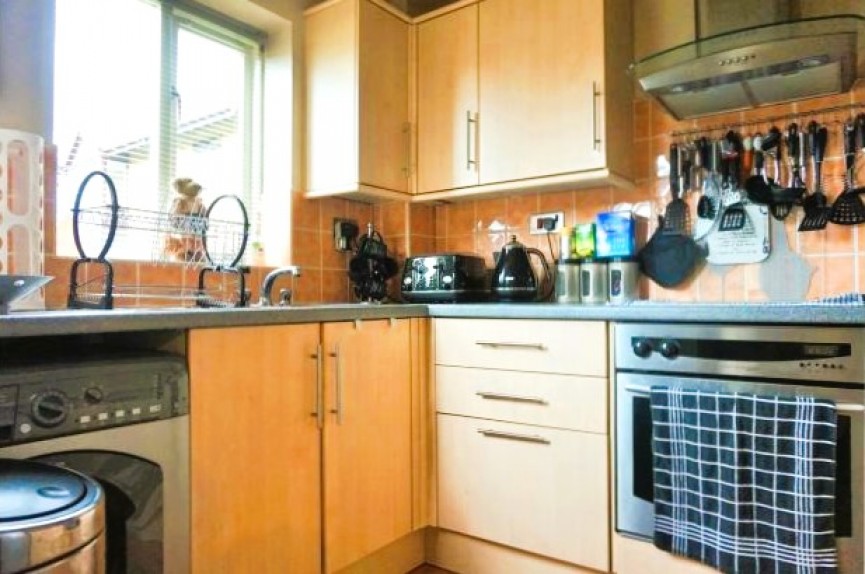 1 bedroom Flat for Letting Redwood Grove, Bedford
