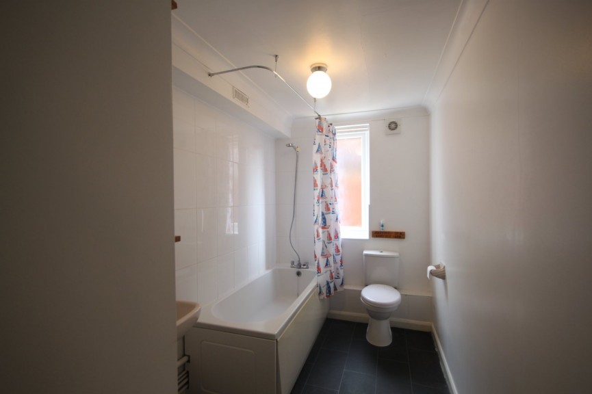 2 bedroom Flat for Letting Lower Stondon, Beds