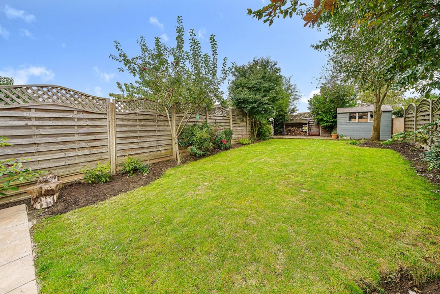 3 bedroom House for Sale Regent Street, Stotfold, Bedfordshire