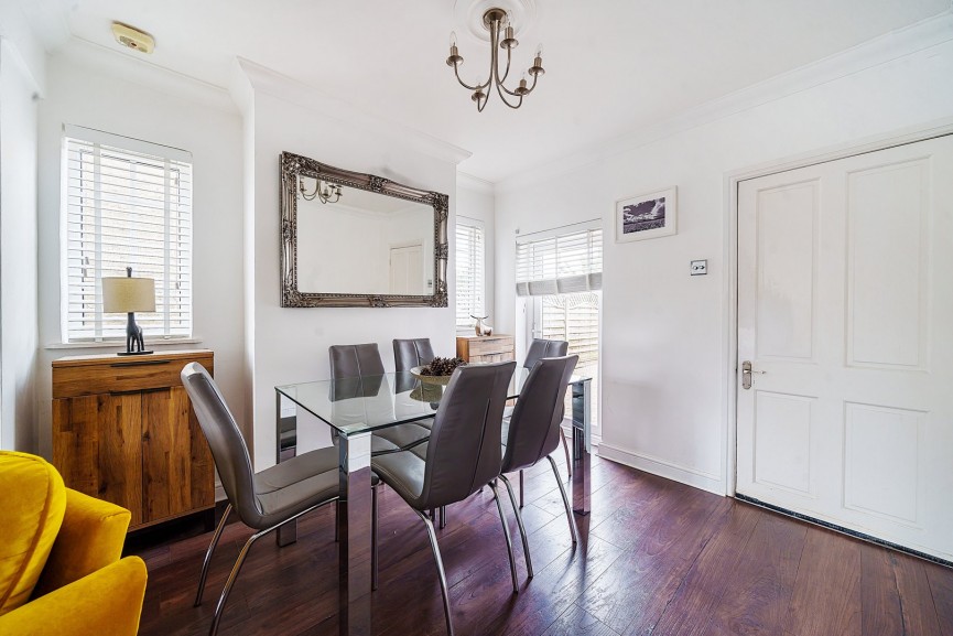 3 bedroom House for Sale Regent Street, Stotfold, Bedfordshire