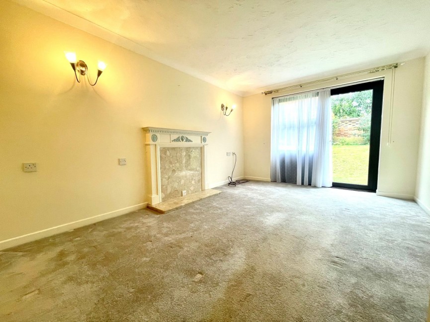1 bedroom Flat for Sale Elmwood Court, BALDOCK, Hertfordshire