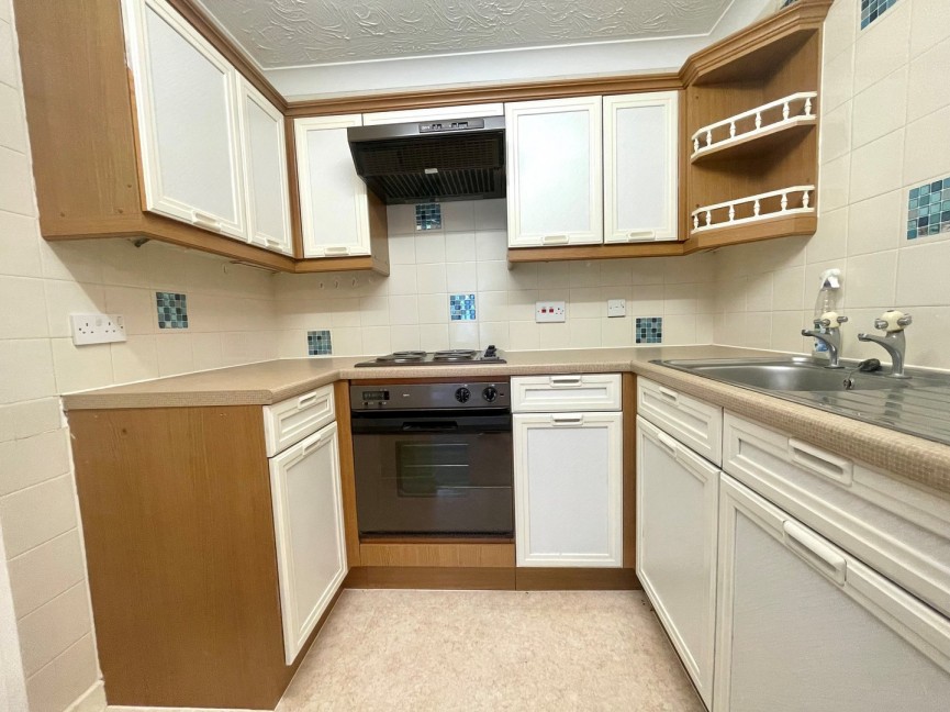 1 bedroom Flat for Sale Elmwood Court, BALDOCK, Hertfordshire