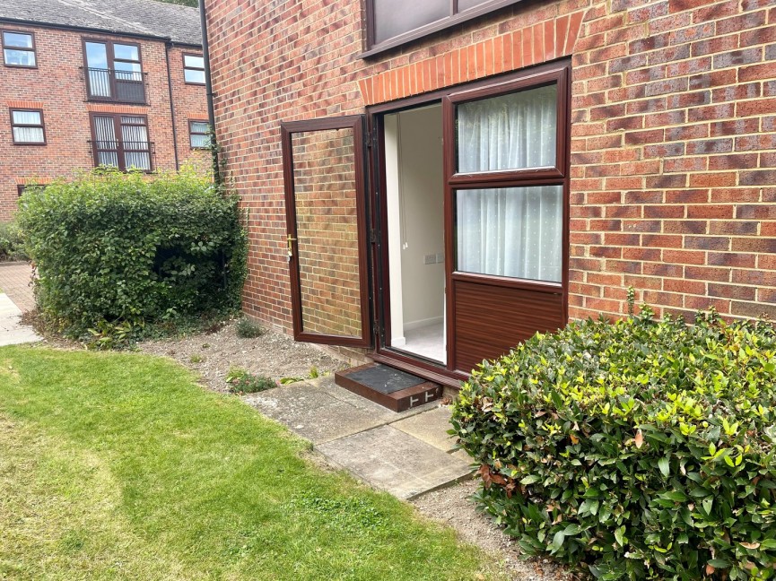 1 bedroom Flat for Sale Elmwood Court, BALDOCK, Hertfordshire