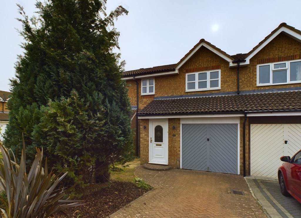 Stirling Close, Hitchin, Hertfordshire