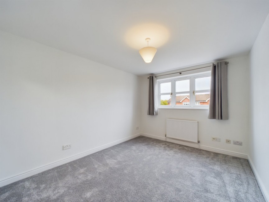 3 bedroom House for Letting Stirling Close, Hitchin, Hertfordshire