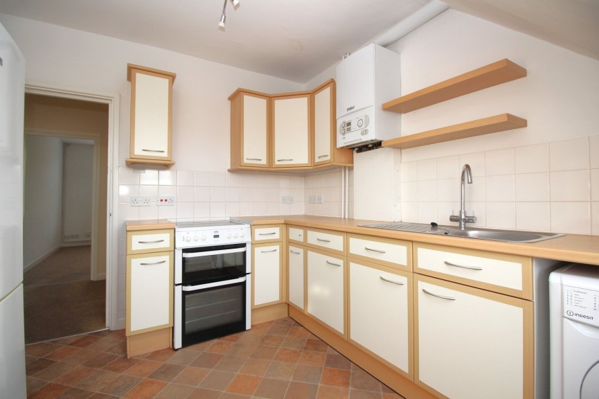 2 bedroom Flat for Letting Whinbush Road, Hitchin, Hertfordshire