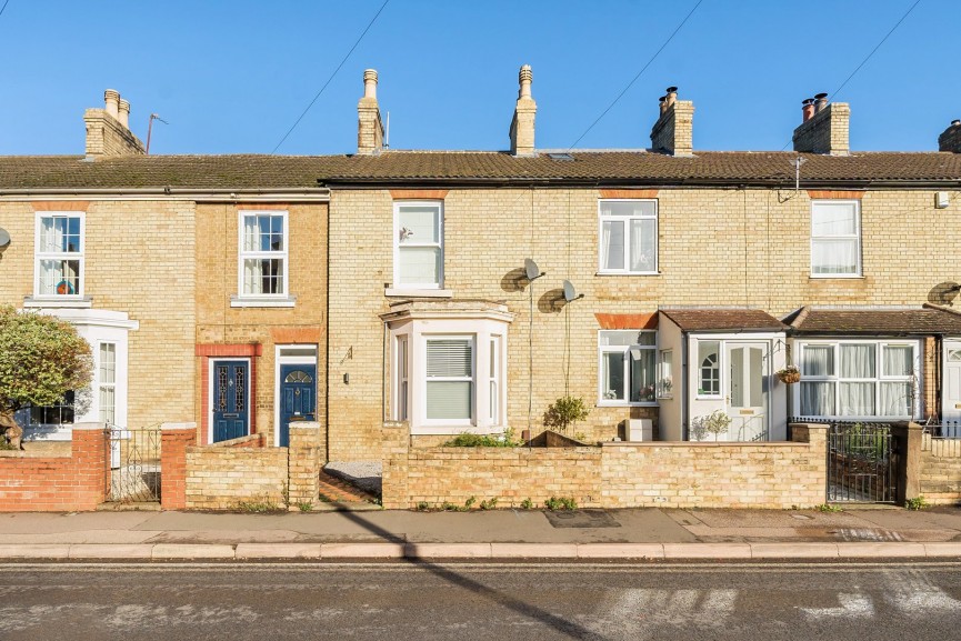 3 bedroom House for Sale Clifton Road, Shefford, Bedfordshire