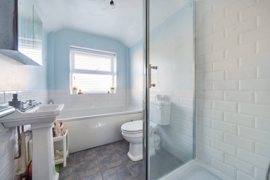 3 bedroom House for Sale Clifton Road, Shefford, Bedfordshire