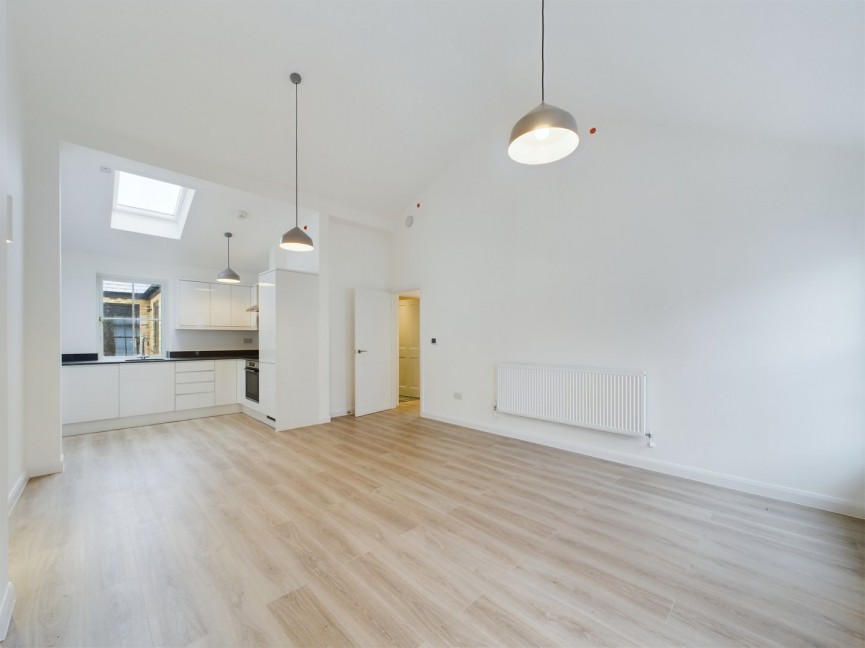 1 bedroom Flat for Letting Rear of 10 Bucklersbury, Hitchin, Hertfordshire