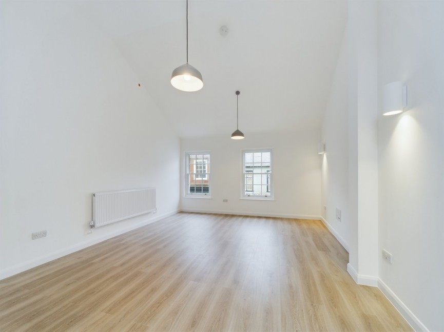 1 bedroom Flat for Letting Rear of 10 Bucklersbury, Hitchin, Hertfordshire