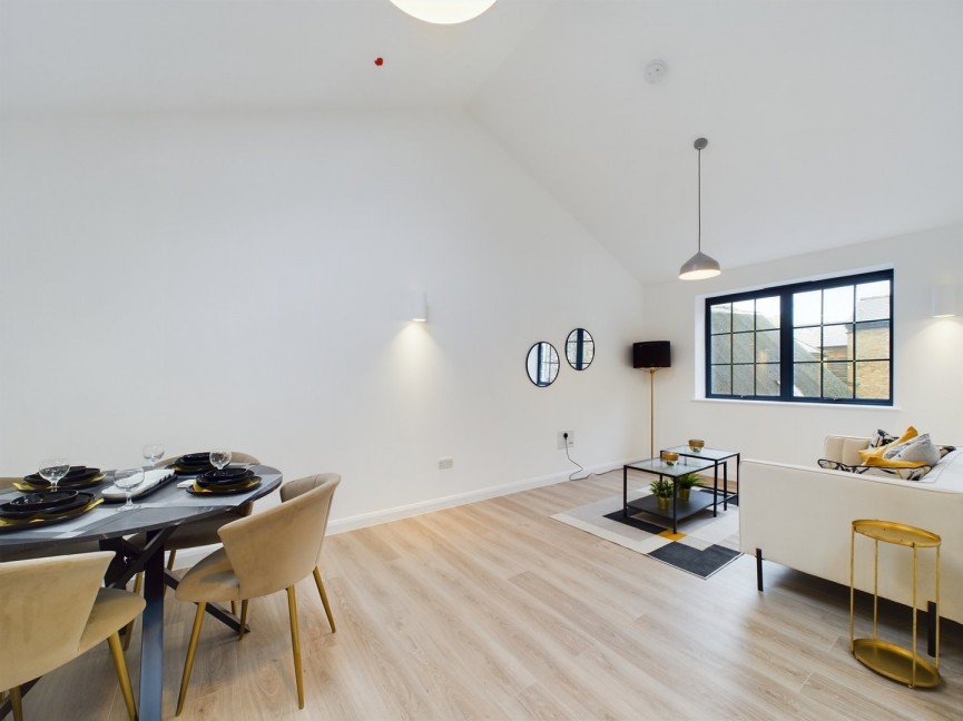 1 bedroom Flat for Letting Rear of 10 Bucklersbury, Hitchin, Hertfordshire